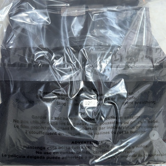 CHICO’S 100% Linen Black Boxy Fit Minimalist Button Down Top Size 1 - Picture 8 of 9